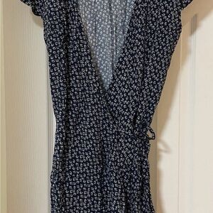 Brandy Melville Navy Blue Floral Wrap Dress  32 XS Small